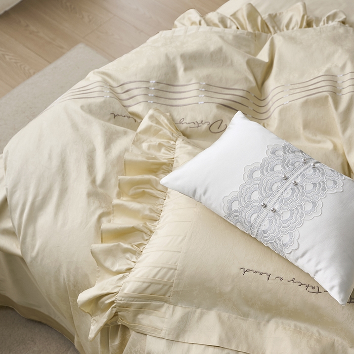 91家纺网 家纺一手货源 找家纺 （总）诗黛尔 2025秋冬新款长绒棉提花绣花洛可可系列四件套