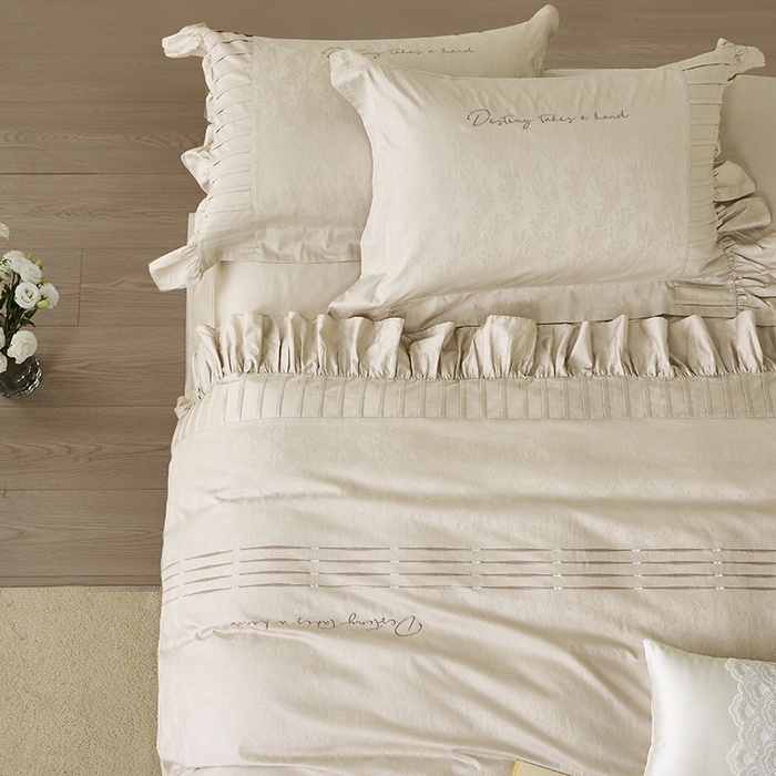 91家纺网 家纺一手货源 找家纺 （总）诗黛尔 2025秋冬新款长绒棉提花绣花洛可可系列四件套