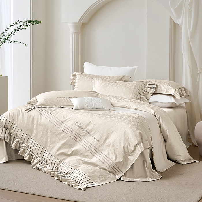 91家纺网 家纺一手货源 找家纺 诗黛尔 2025秋冬新款长绒棉提花绣花洛可可系列四件套 洛可可 梧桐色