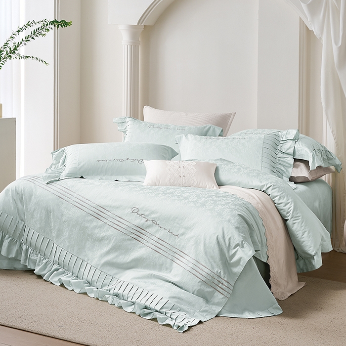 91家纺网 家纺一手货源 找家纺 诗黛尔 2025秋冬新款长绒棉提花绣花洛可可系列四件套 洛可可玛卡蓝