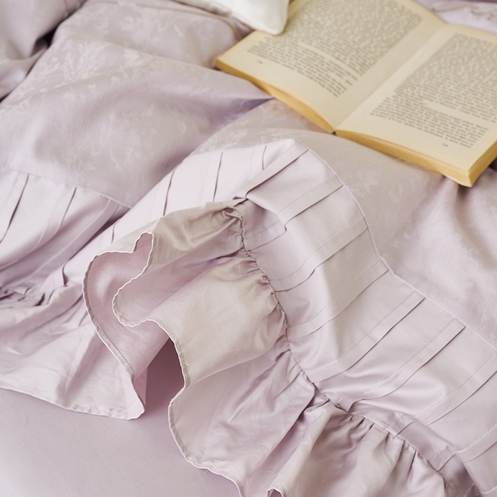 91家纺网 家纺一手货源 找家纺 诗黛尔 2025秋冬新款长绒棉提花绣花洛可可系列四件套 洛可可圣女紫