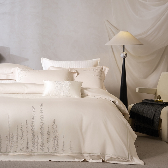 91家纺网 家纺一手货源 找家纺 （总）诗黛尔 2025秋冬新款长绒棉绣花漫枝系列四件套