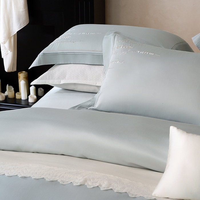 91家纺网 家纺一手货源 找家纺 诗黛尔 2025秋冬新款长绒棉绣花漫枝系列四件套 漫枝-冰川蓝