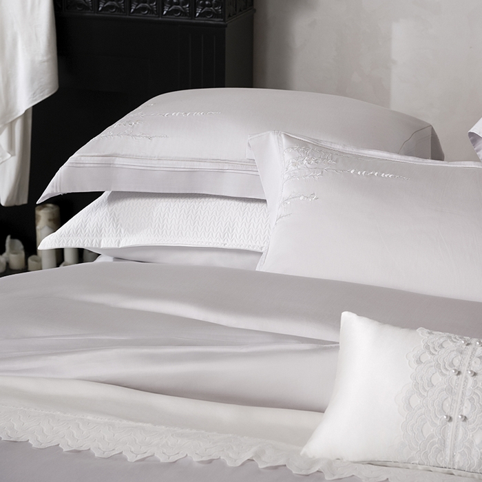 91家纺网 家纺一手货源 找家纺 诗黛尔 2025秋冬新款长绒棉绣花漫枝系列四件套 漫枝-浅云灰