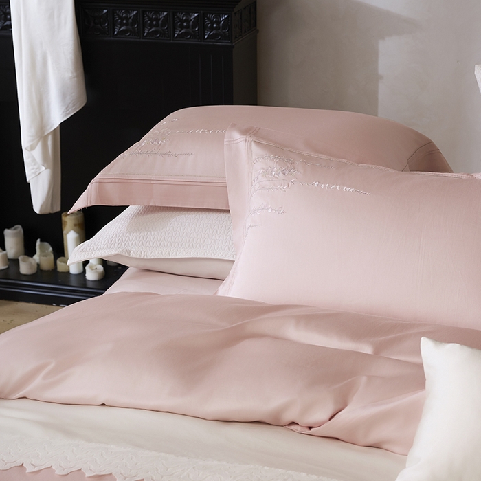 91家纺网 家纺一手货源 找家纺 诗黛尔 2025秋冬新款长绒棉绣花漫枝系列四件套 漫枝-桃思粉