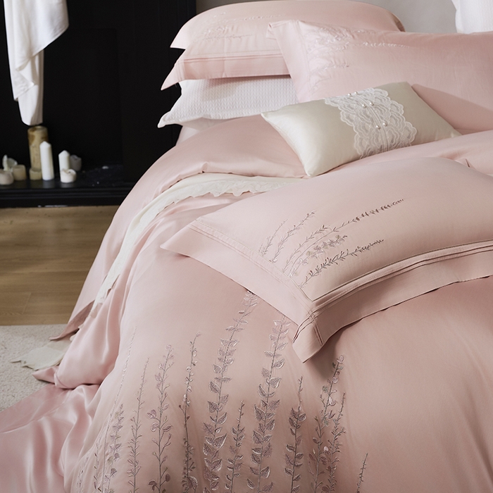 91家纺网 家纺一手货源 找家纺 诗黛尔 2025秋冬新款长绒棉绣花漫枝系列四件套 漫枝-桃思粉