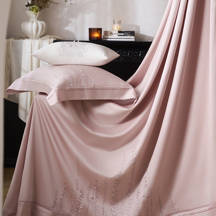 91家纺网 家纺一手货源 找家纺 诗黛尔 2025秋冬新款长绒棉绣花漫枝系列四件套 漫枝-桃思粉