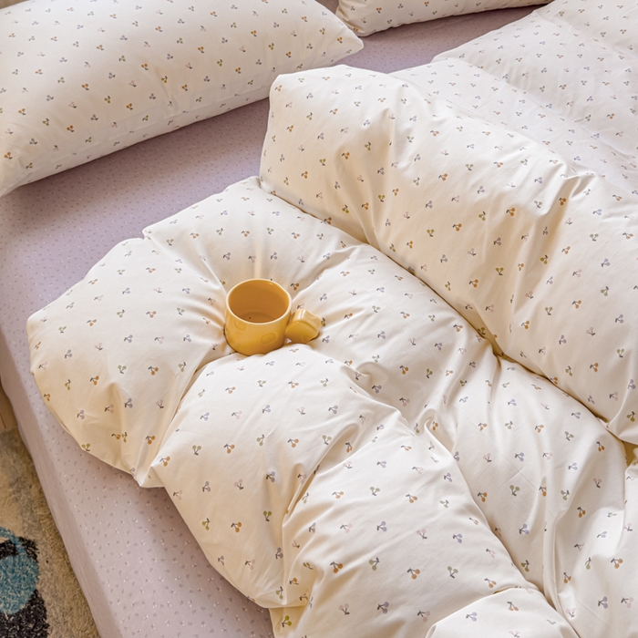 91家纺网 家纺一手货源 找家纺 感遇家纺 2026新款全棉纯棉印花13372四件套 缤纷樱桃