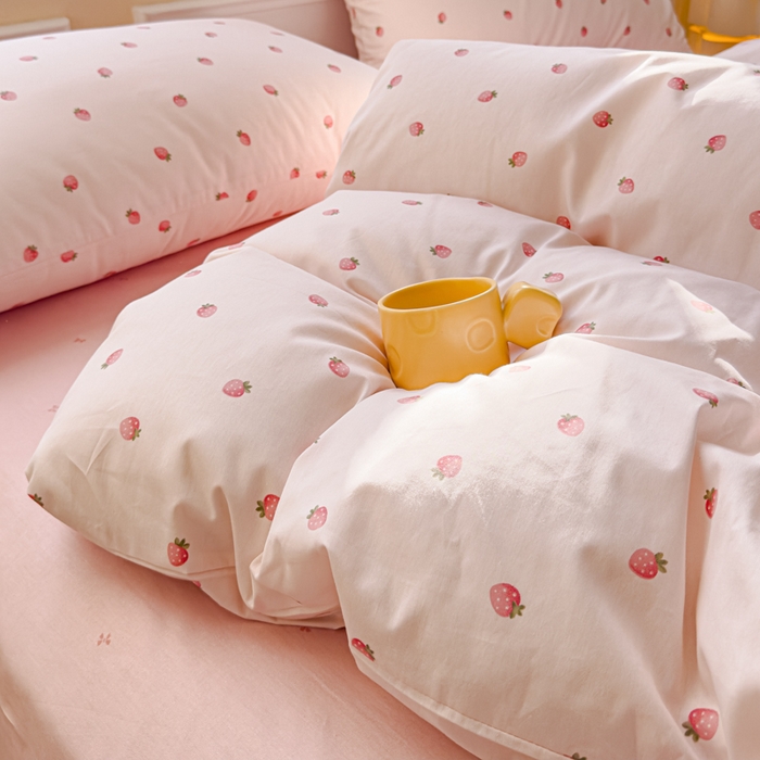 91家纺网 家纺一手货源 找家纺 感遇家纺 2026新款全棉纯棉印花13372四件套 草莓小园
