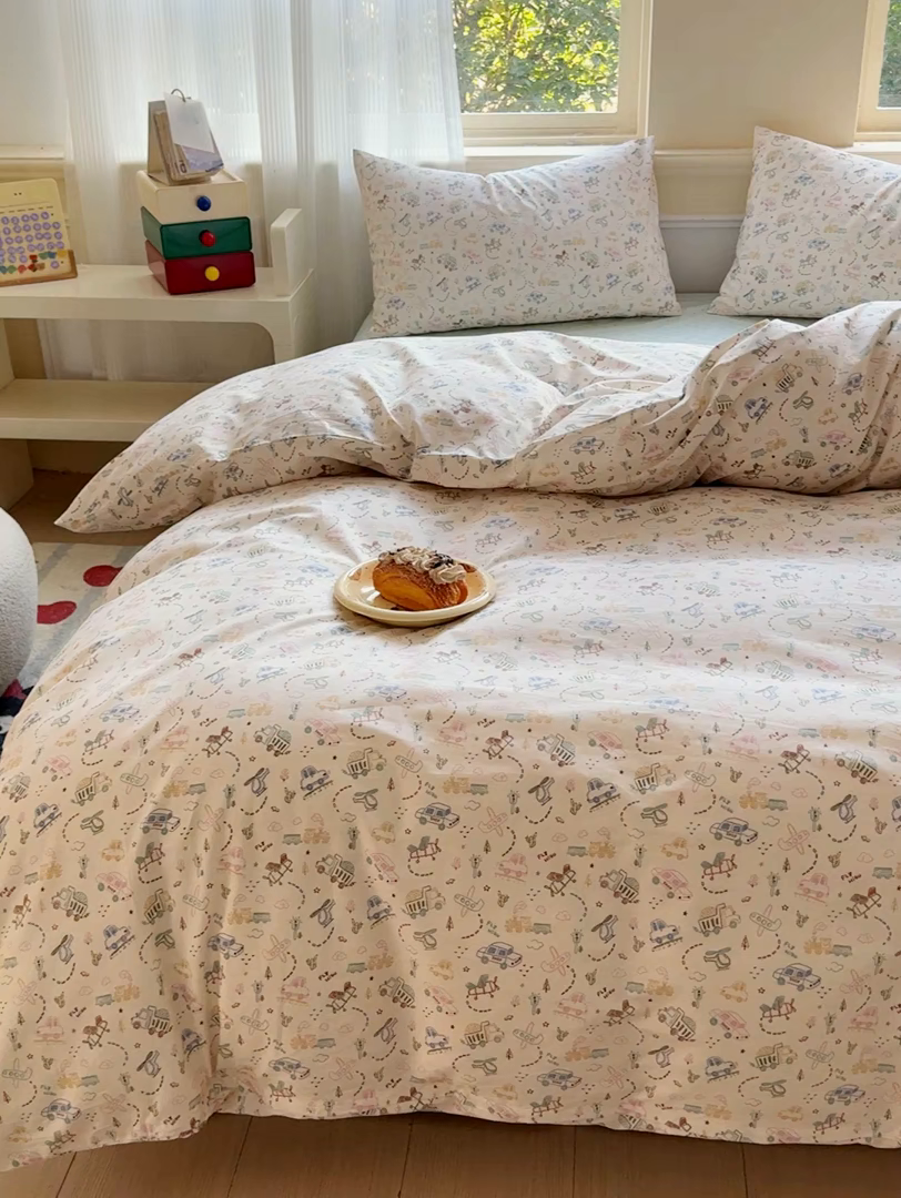 91家纺网 家纺一手货源 找家纺 感遇家纺 2026新款全棉纯棉印花13372四件套 蜡笔汽车