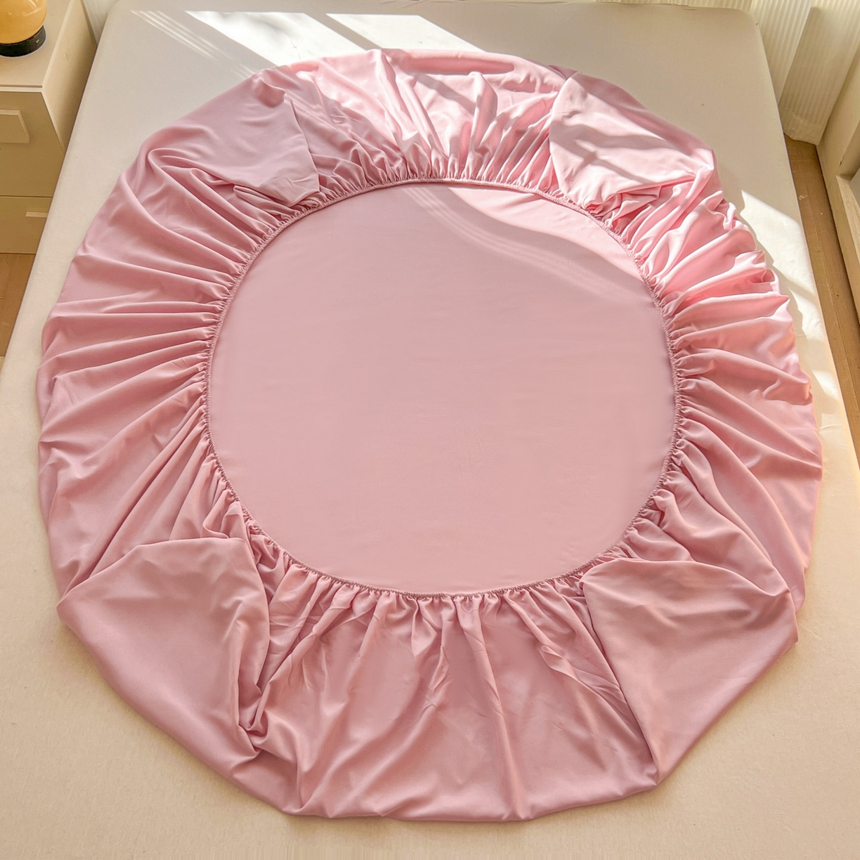 91家纺网 家纺一手货源 找家纺 卡诗兰 2025新款外贸跨境电商亚马逊速卖通单床笠三件套欧美尺寸多多跨境平台TEMU SHEIN 桃花粉