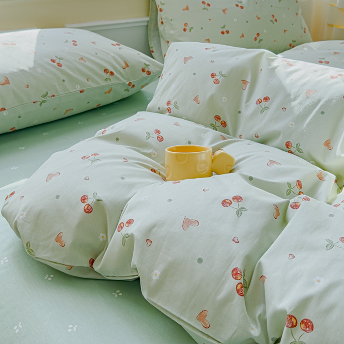 91家纺网 家纺一手货源 找家纺 感遇家纺 2026新款全棉纯棉印花13372四件套 心雨落樱-绿