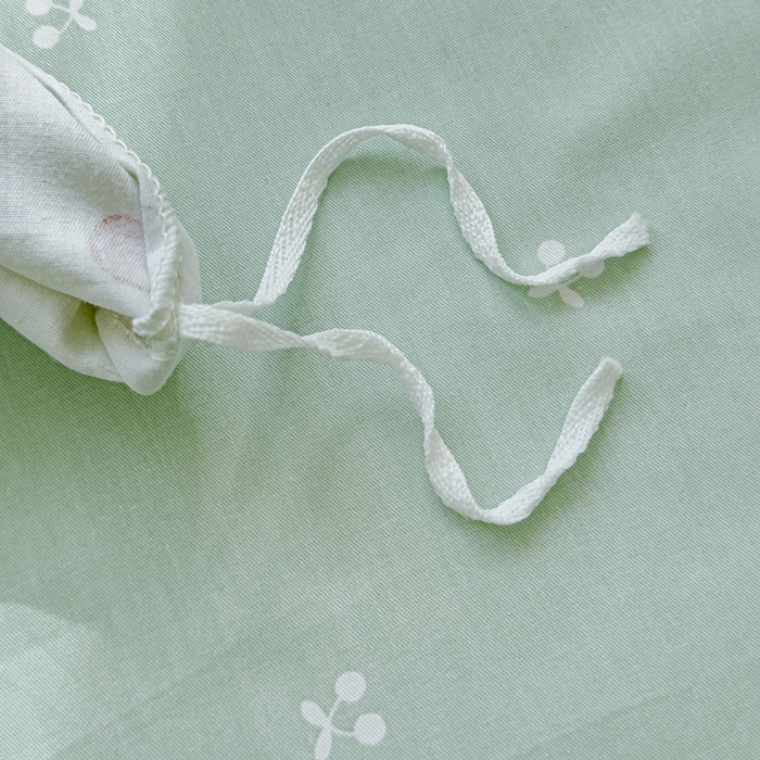 91家纺网 家纺一手货源 找家纺 感遇家纺 2026新款全棉纯棉印花13372四件套 心雨落樱-绿