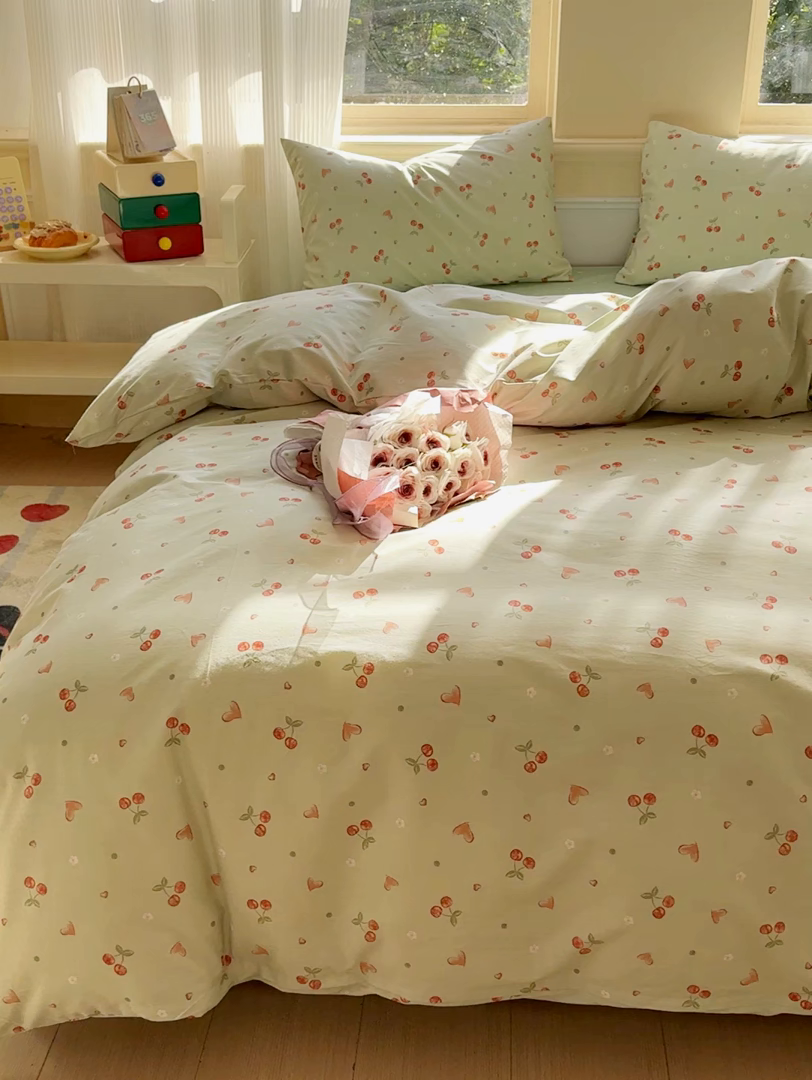 91家纺网 家纺一手货源 找家纺 感遇家纺 2026新款全棉纯棉印花13372四件套 心雨落樱-绿