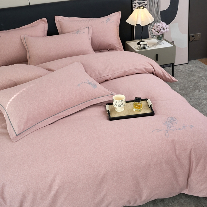 91家纺网 家纺一手货源 找家纺 三沁家居 2025新款全棉磨毛刺绣四件套-玫瑰物语 玫瑰物语-豆沙