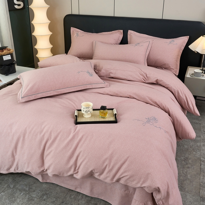 91家纺网 家纺一手货源 找家纺 三沁家居 2025新款全棉磨毛刺绣四件套-玫瑰物语 玫瑰物语-豆沙