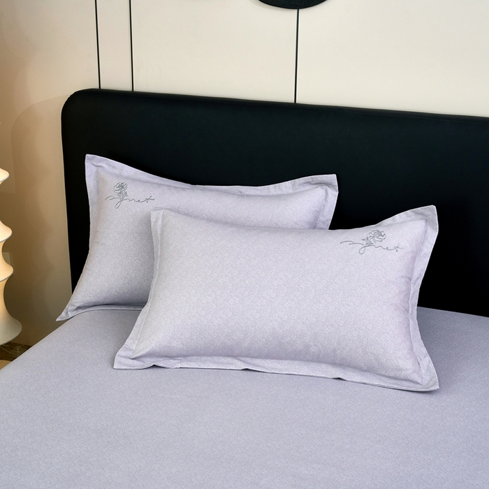 91家纺网 家纺一手货源 找家纺 三沁家居 2025新款全棉磨毛刺绣四件套-玫瑰物语 玫瑰物语-灰紫