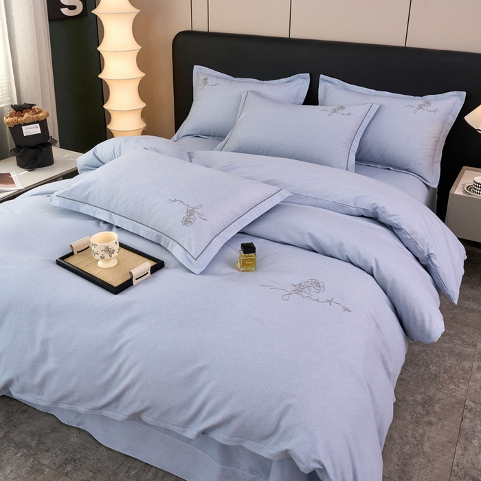 91家纺网 家纺一手货源 找家纺 三沁家居 2025新款全棉磨毛刺绣四件套-玫瑰物语 玫瑰物语-蓝灰