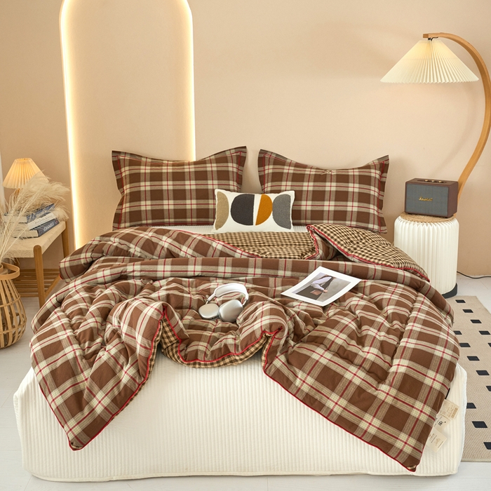 91家纺网 家纺一手货源 找家纺 三沁家居 2025新款全棉色织水洗棉大豆被冬被被子被芯 格调雅韵咖