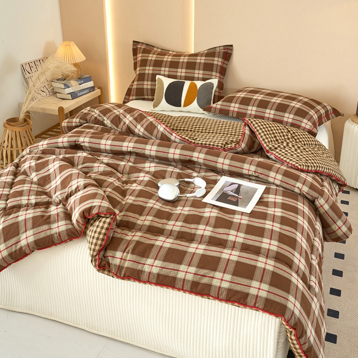 91家纺网 家纺一手货源 找家纺 三沁家居 2025新款全棉色织水洗棉大豆被冬被被子被芯 格调雅韵咖