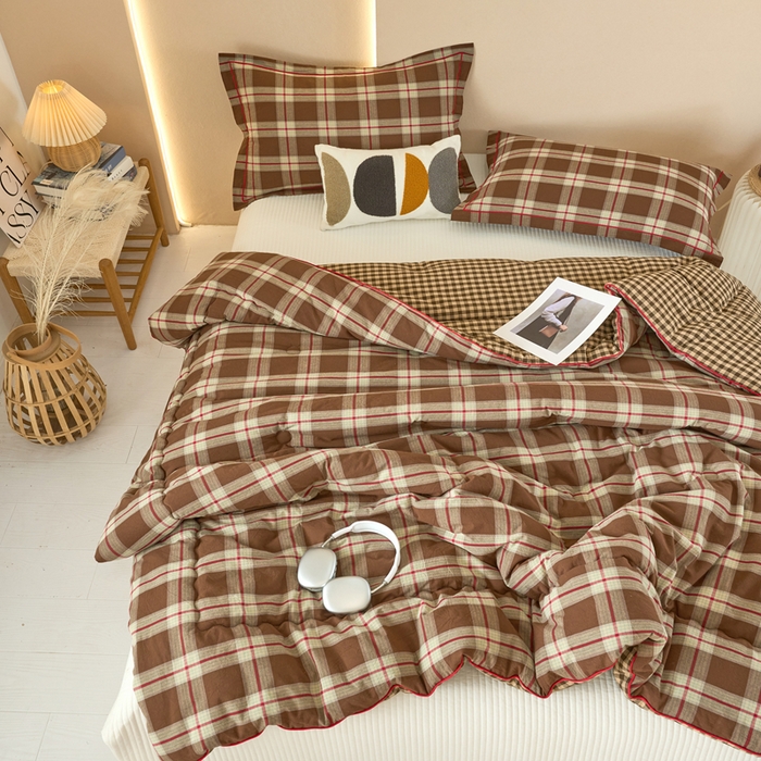 91家纺网 家纺一手货源 找家纺 三沁家居 2025新款全棉色织水洗棉大豆被冬被被子被芯 格调雅韵咖