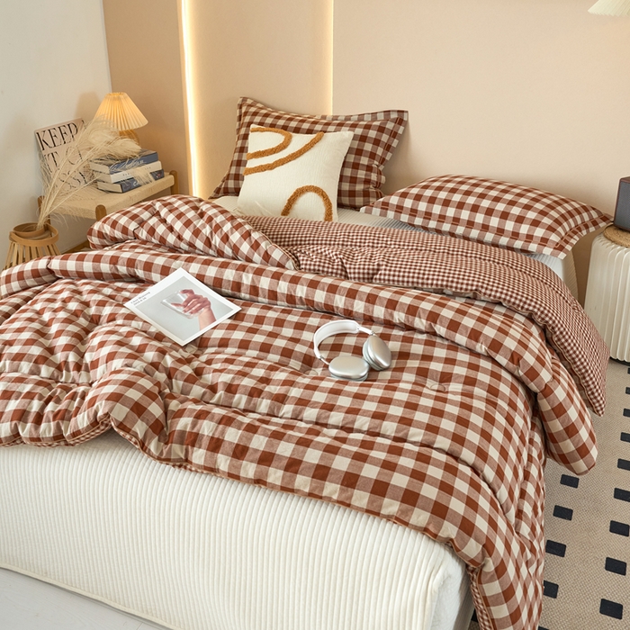 91家纺网 家纺一手货源 找家纺 三沁家居 2025新款全棉色织水洗棉大豆被冬被被子被芯 咖中格