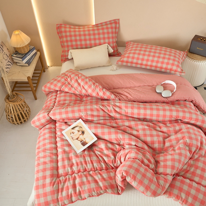 91家纺网 家纺一手货源 找家纺 三沁家居 2025新款全棉色织水洗棉大豆被冬被被子被芯 专粉中格