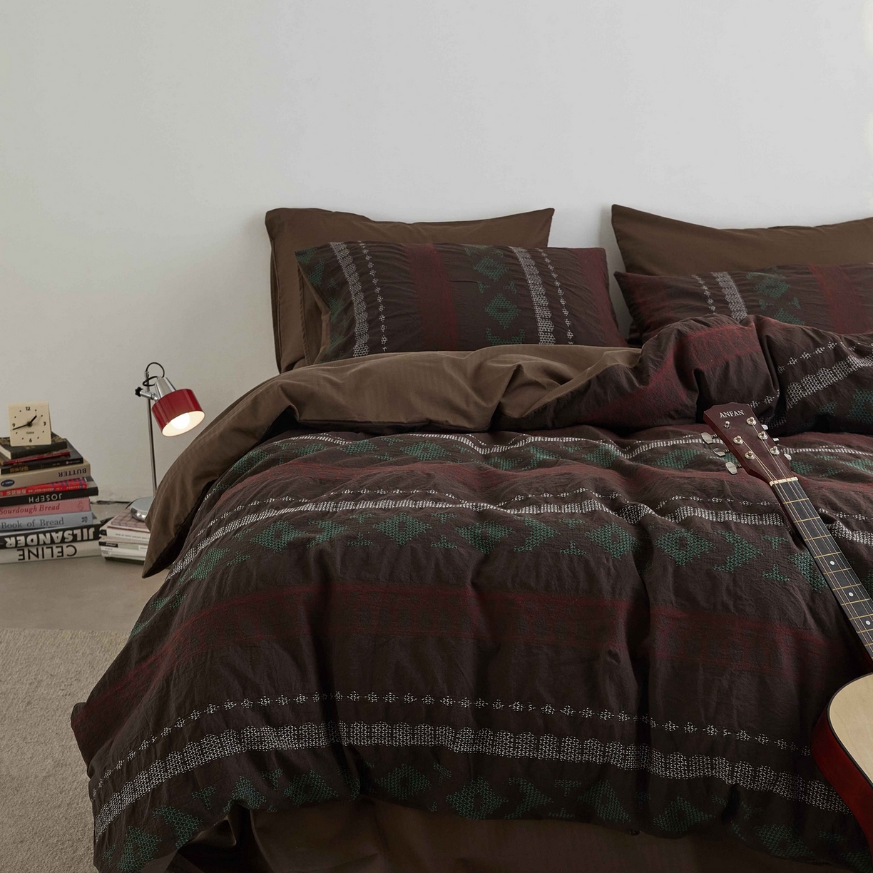 91家纺网 家纺一手货源 找家纺 （总）山舍家居 2025新款全棉纯棉特种彩纱针刺子提花四件套-费尔岛的故事-深巧棕