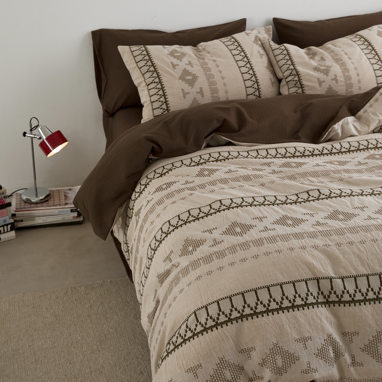 91家纺网 家纺一手货源 找家纺 （总）山舍家居 2025新款全棉纯棉特种彩纱针刺子提花四件套-费尔岛的故事-卡其棕