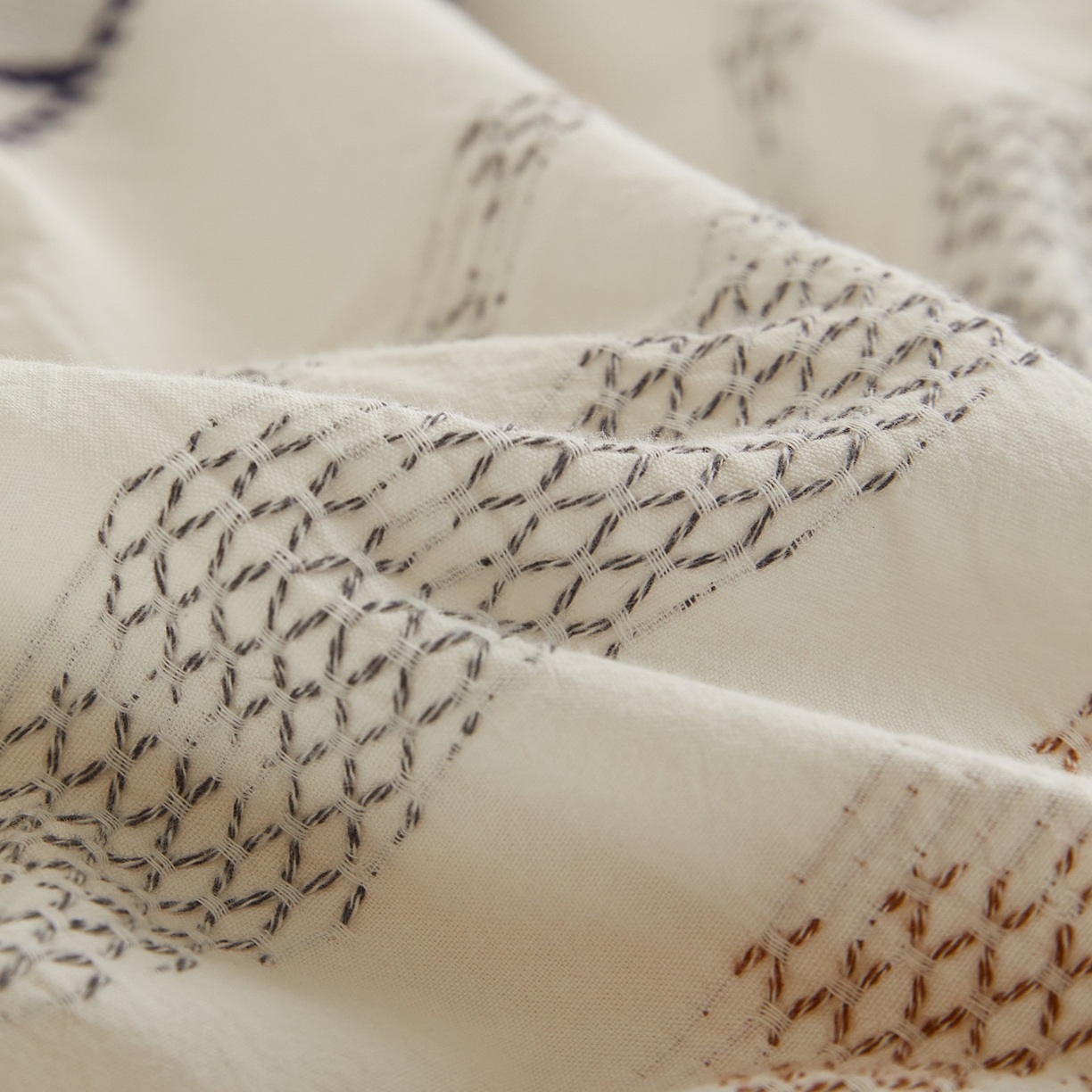 91家纺网 家纺一手货源 找家纺 （总）山舍家居 2025新款全棉纯棉特种彩纱针刺子提花四件套-费尔岛的故事-晴空蓝