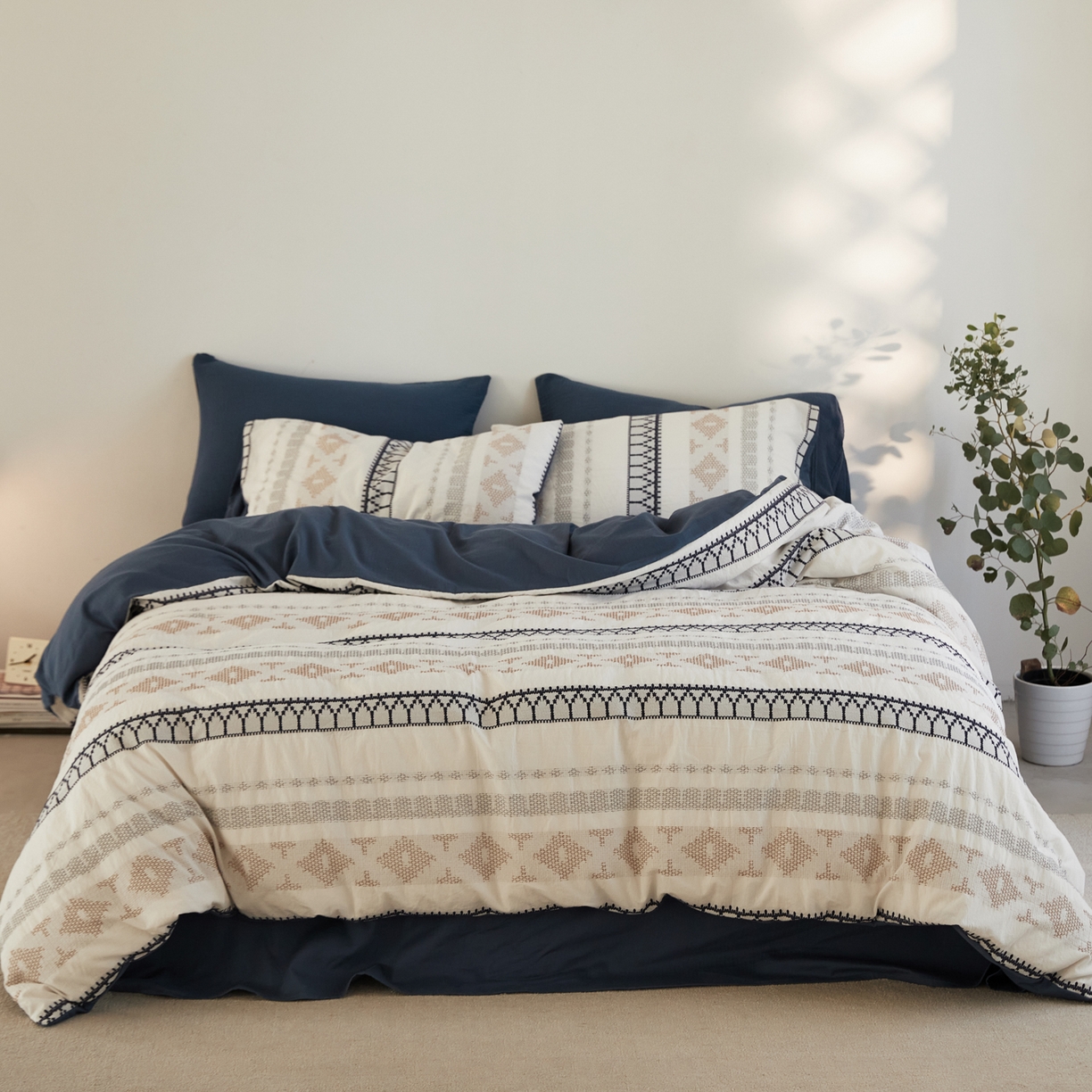 91家纺网 家纺一手货源 找家纺 （总）山舍家居 2025新款全棉纯棉特种彩纱针刺子提花四件套-费尔岛的故事-晴空蓝