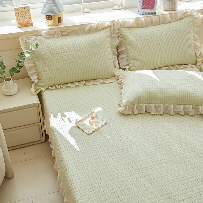 91家纺网 家纺一手货源 找家纺 源舜家纺 2026新款天丝棉麻莱赛尔莫代尔天丝棉米粒绣床盖三件套 米粒-绿