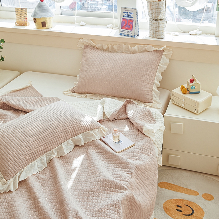 91家纺网 家纺一手货源 找家纺 源舜家纺 2026新款天丝棉麻莱赛尔莫代尔天丝棉米粒绣床盖三件套 米粒-豆沙