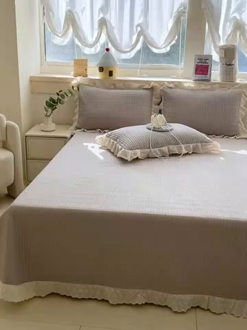 91家纺网 家纺一手货源 找家纺 源舜家纺 2026新款天丝棉麻莱赛尔莫代尔天丝棉米粒绣床盖三件套 米粒-灰