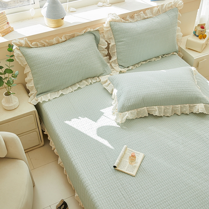 91家纺网 家纺一手货源 找家纺 源舜家纺 2026新款天丝棉麻莱赛尔莫代尔天丝棉米粒绣床盖三件套 米粒-蓝