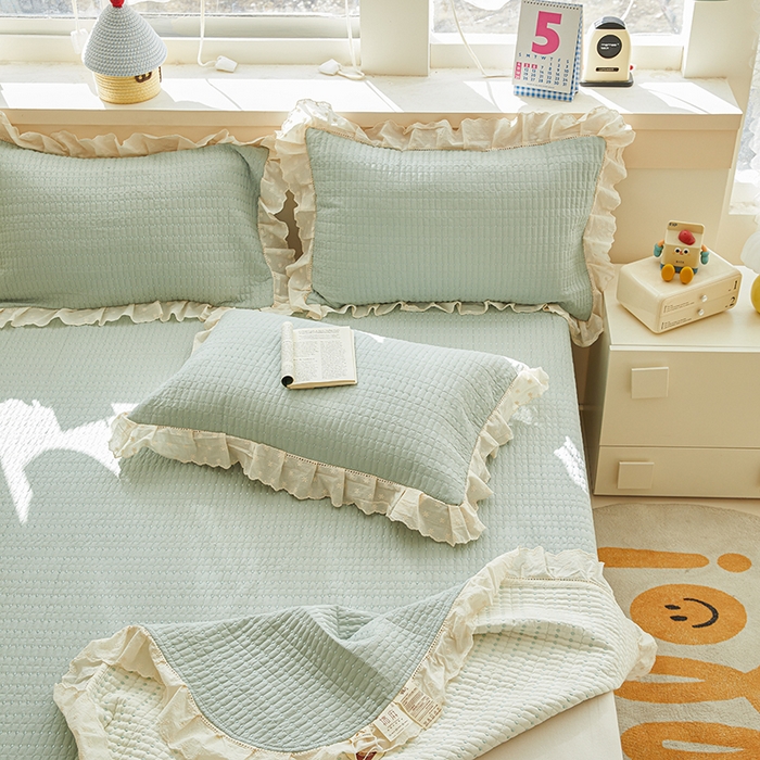 91家纺网 家纺一手货源 找家纺 源舜家纺 2026新款天丝棉麻莱赛尔莫代尔天丝棉米粒绣床盖三件套 米粒-蓝