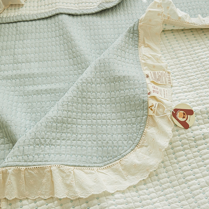 91家纺网 家纺一手货源 找家纺 源舜家纺 2026新款天丝棉麻莱赛尔莫代尔天丝棉米粒绣床盖三件套 米粒-蓝