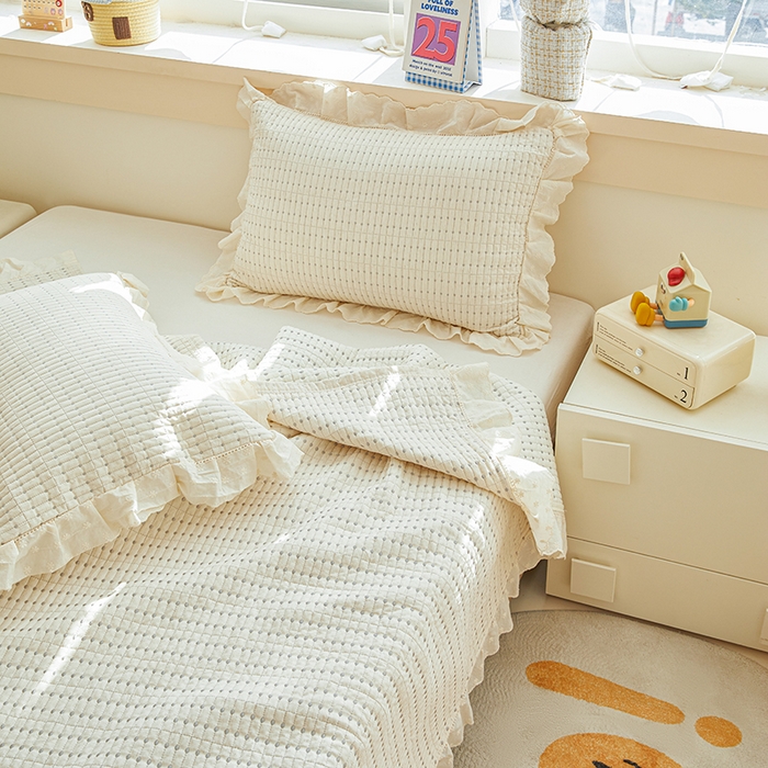 91家纺网 家纺一手货源 找家纺 源舜家纺 2026新款天丝棉麻莱赛尔莫代尔天丝棉米粒绣床盖三件套 米粒-米