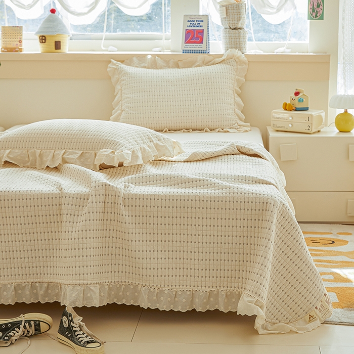 91家纺网 家纺一手货源 找家纺 源舜家纺 2026新款天丝棉麻莱赛尔莫代尔天丝棉米粒绣床盖三件套 米粒-米