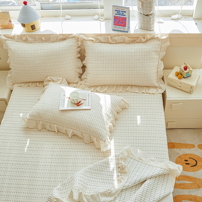 91家纺网 家纺一手货源 找家纺 源舜家纺 2026新款天丝棉麻莱赛尔莫代尔天丝棉米粒绣床盖三件套 米粒-米