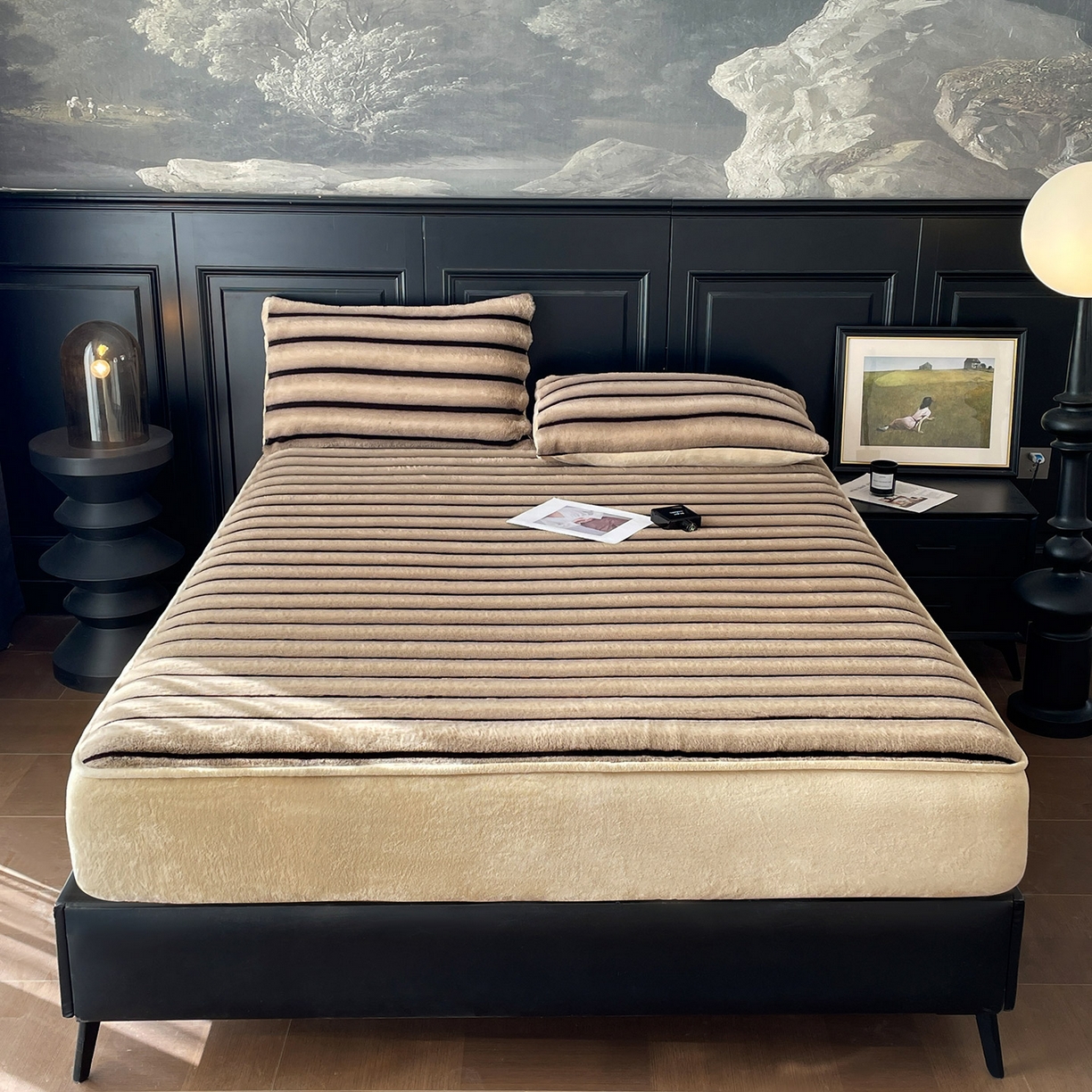 91家纺网 家纺一手货源 找家纺 （总）库里梦家纺 2025新款美拉德托卡斯獭兔毛绒床笠三件套