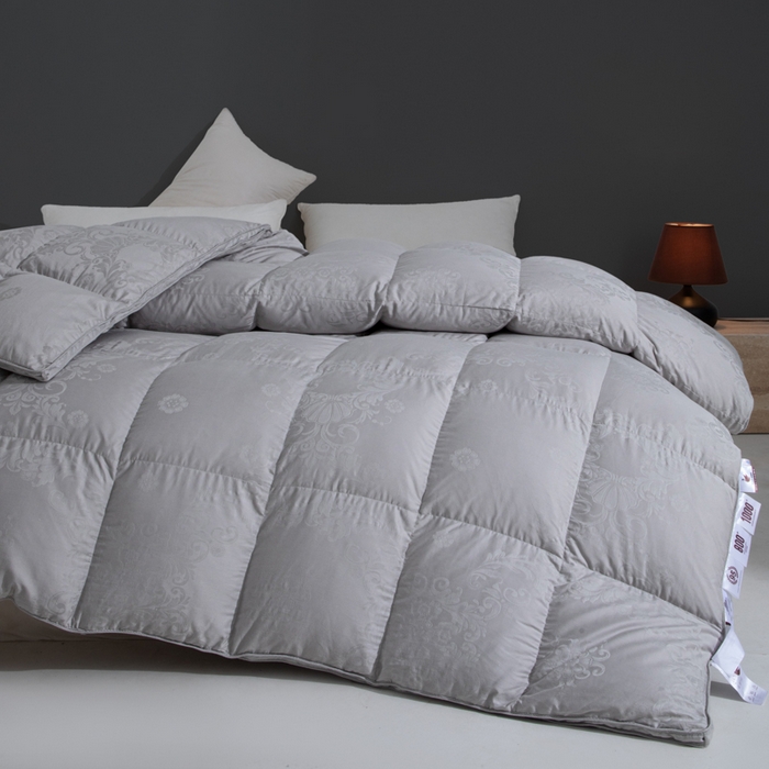 91家纺网 家纺一手货源 找家纺 顺发床垫 2025新款柔赛丝羽毛被提花保暖被被子被芯 立体提花-灰色