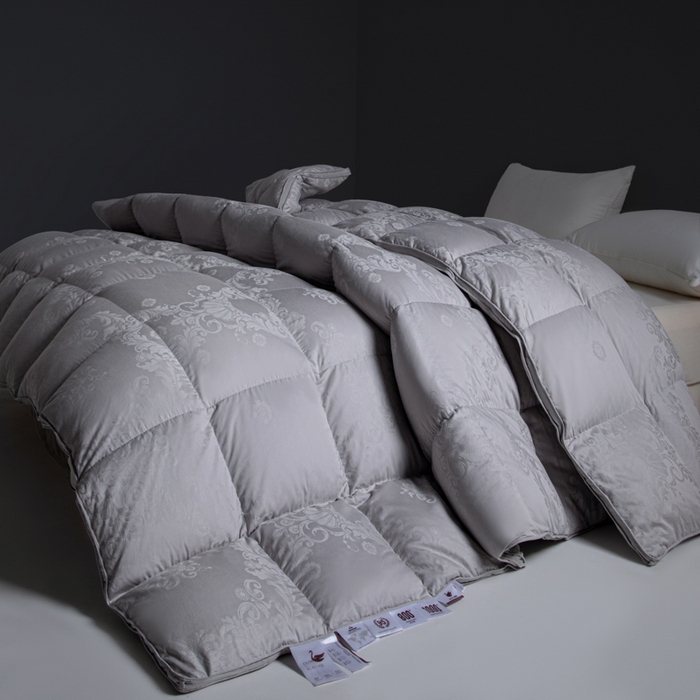 91家纺网 家纺一手货源 找家纺 顺发床垫 2025新款柔赛丝羽毛被提花保暖被被子被芯 立体提花-灰色