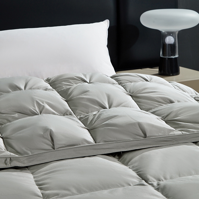 91家纺网 家纺一手货源 找家纺 顺发床垫 2025新款全棉纯棉立体扭花羽毛被加厚被子秋冬春秋被冬被直播供货 立体灰色