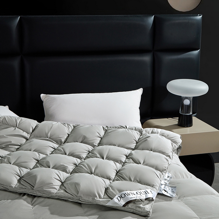 91家纺网 家纺一手货源 找家纺 顺发床垫 2025新款全棉纯棉立体扭花羽毛被加厚被子秋冬春秋被冬被直播供货 立体灰色