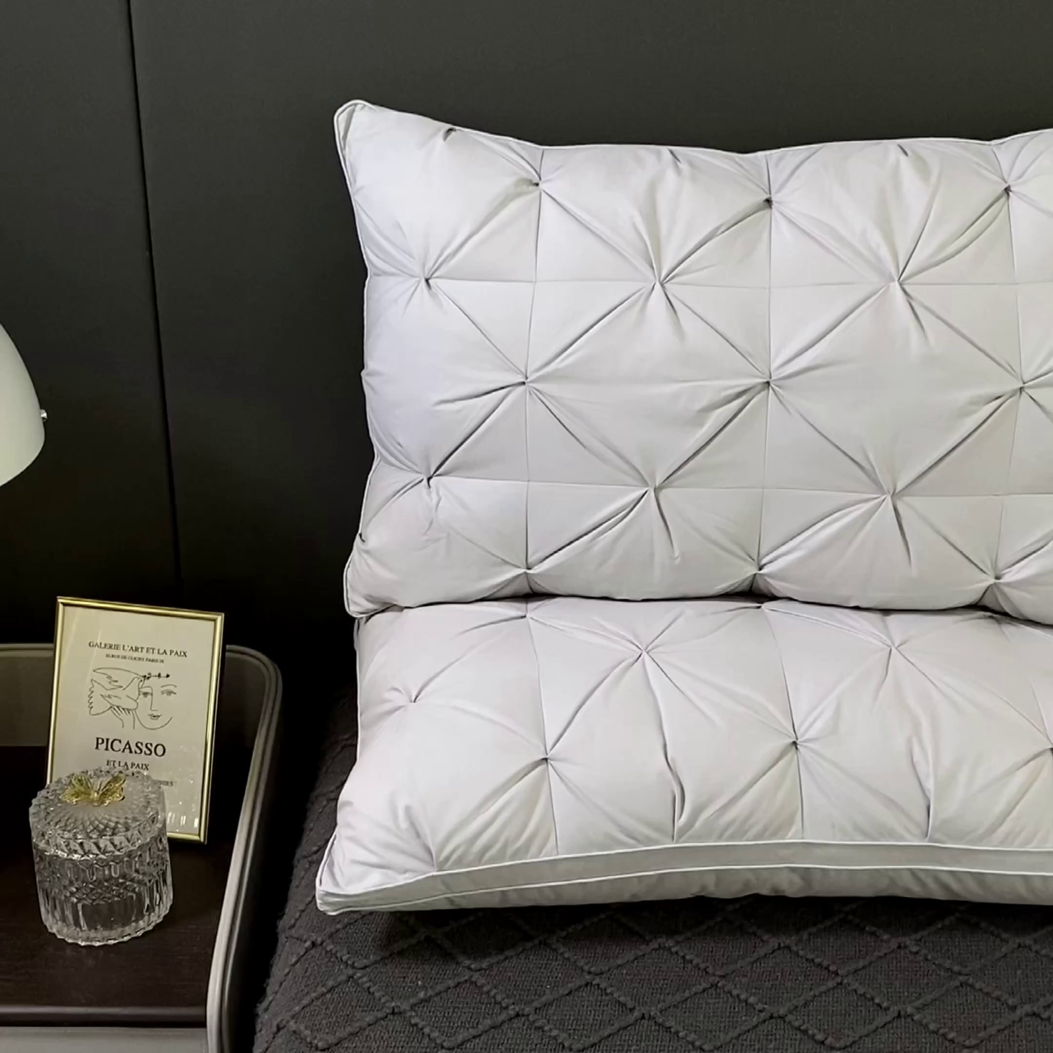 91家纺网 家纺一手货源 找家纺 顺发床垫 2025新款全棉纯棉立体扭花枕头枕芯 灰色