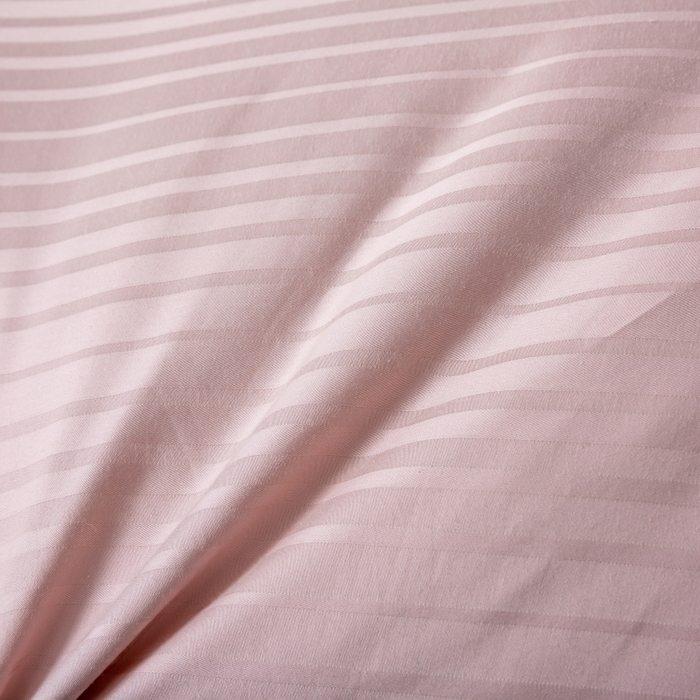 91家纺网 家纺一手货源 找家纺 顺发床垫 2025秋冬热款纯色蓬松舒适羽毛枕中高端优质羽毛枕 粉色