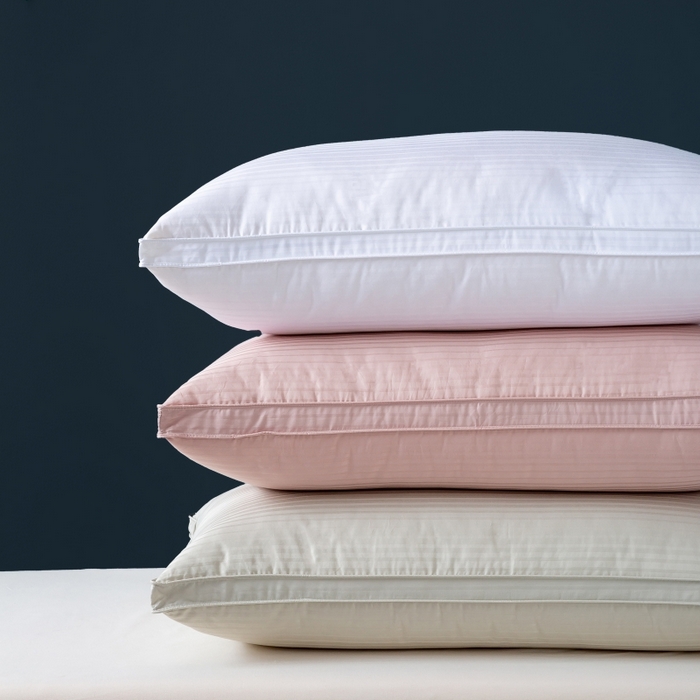 91家纺网 家纺一手货源 找家纺 顺发床垫 2025秋冬热款纯色蓬松舒适羽毛枕中高端优质羽毛枕 灰绿