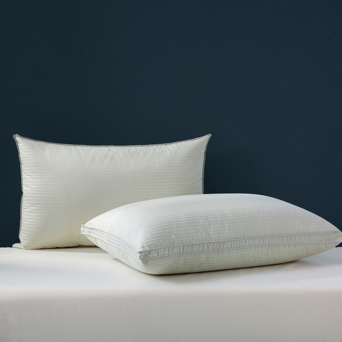 91家纺网 家纺一手货源 找家纺 顺发床垫 2025秋冬热款纯色蓬松舒适羽毛枕中高端优质羽毛枕 灰绿