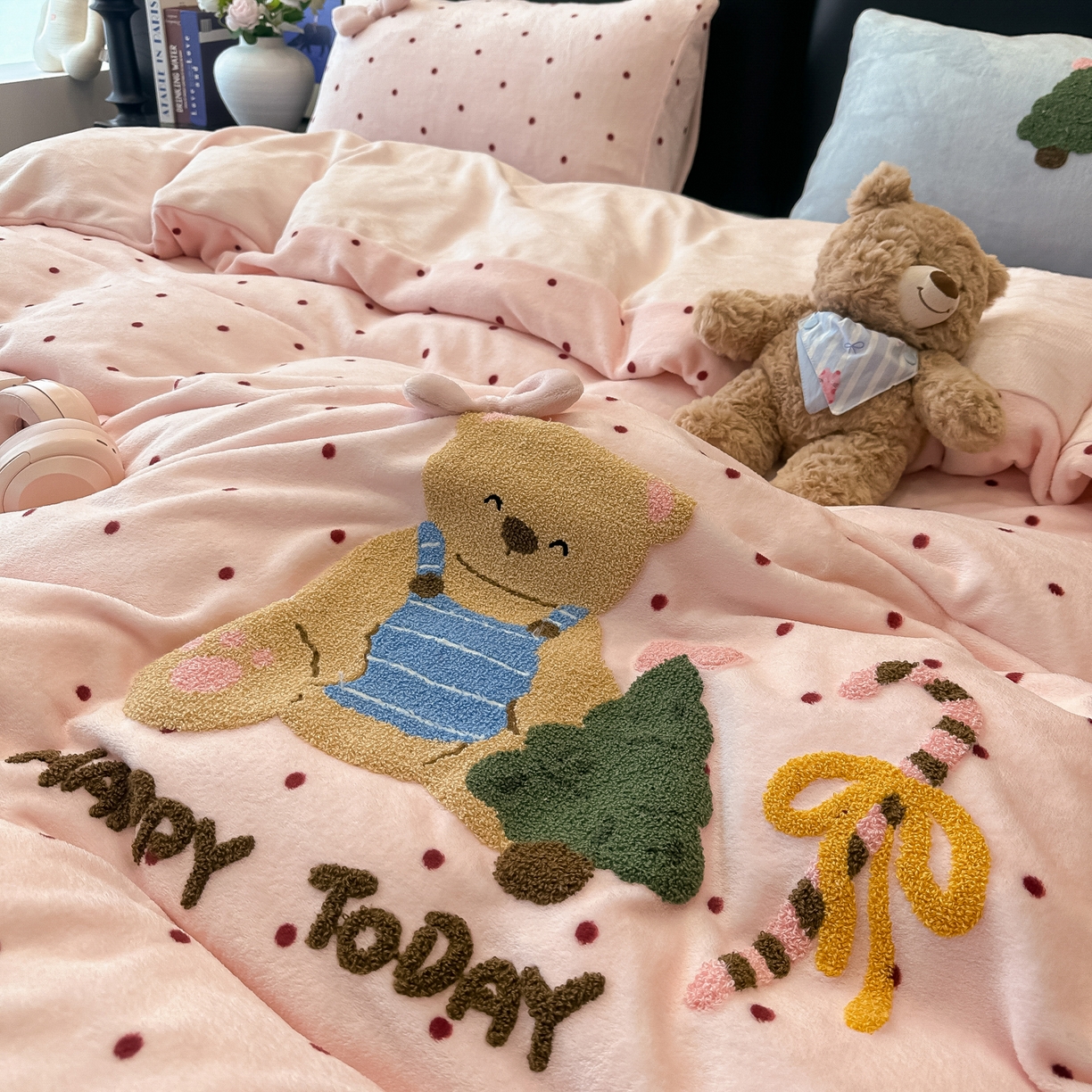 91家纺网 家纺一手货源 找家纺 （总）子钦家纺 2025新款加厚牛奶绒四件套-圣诞小熊（风格二）